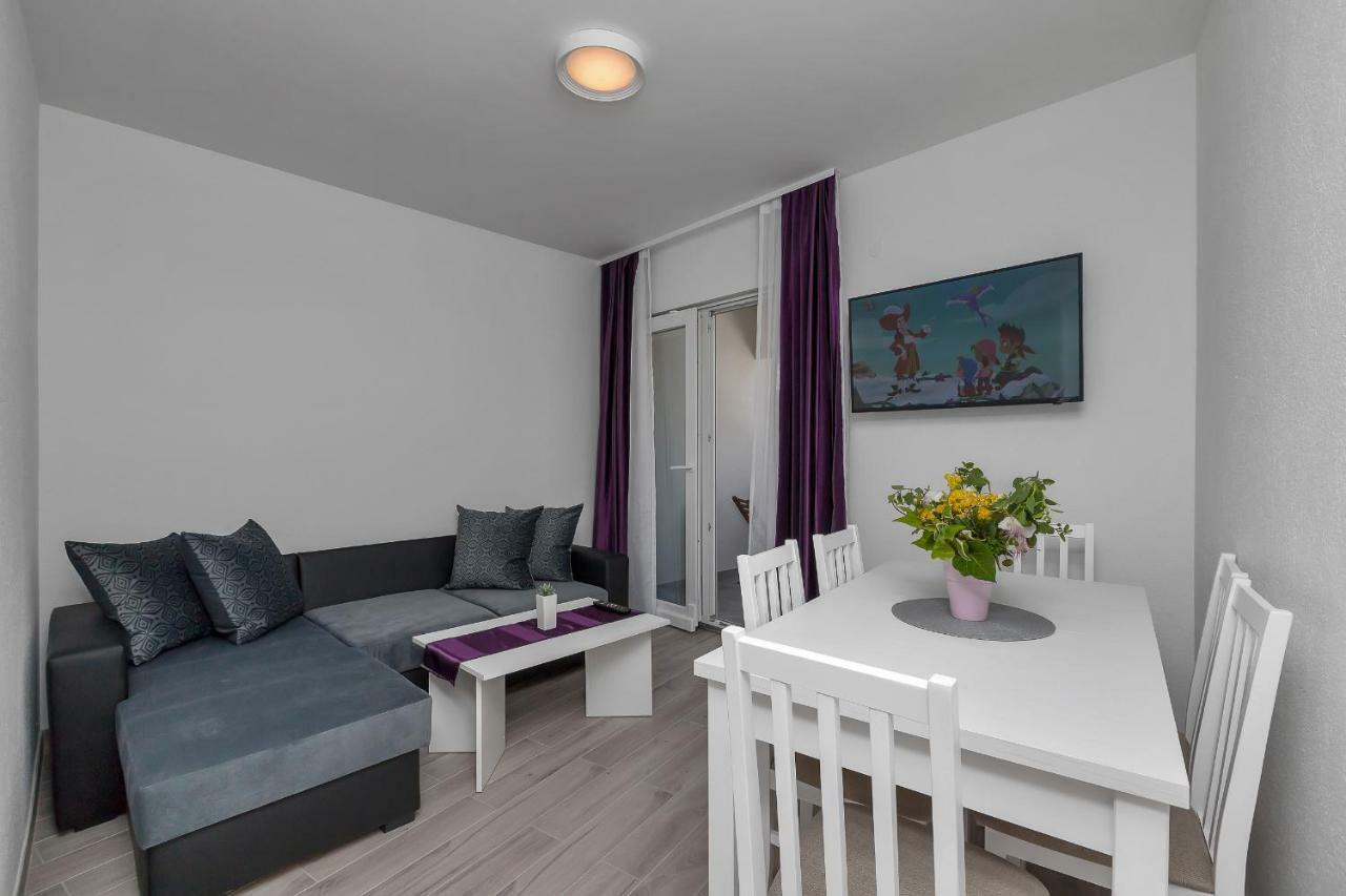 Apartmani Daniela Podgora Exterior foto